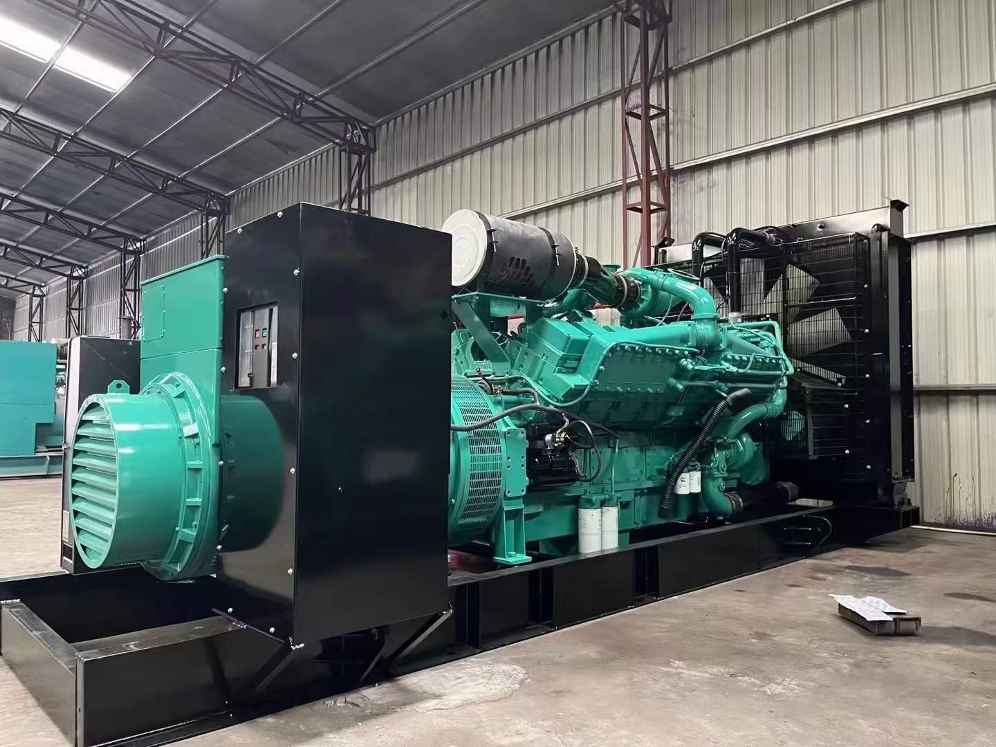 新绛如何降低 800kW 柴油发电机输出电流的波动？