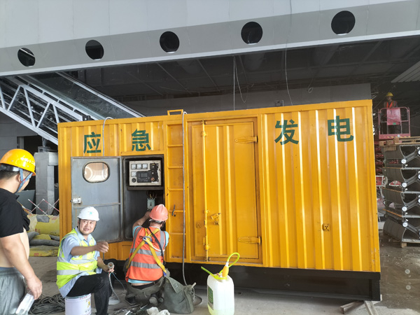 新绛怎样判断空气滤清器是否需要更换？